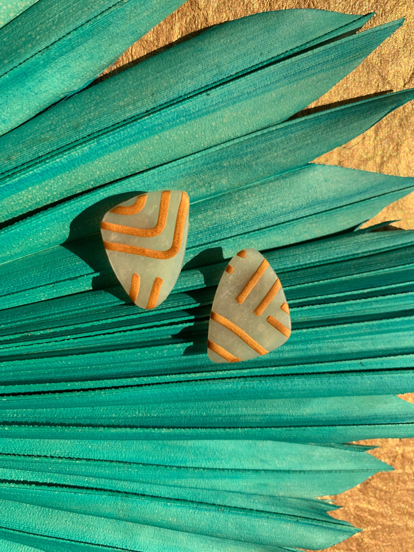 Pathways in Gold: Small Studs