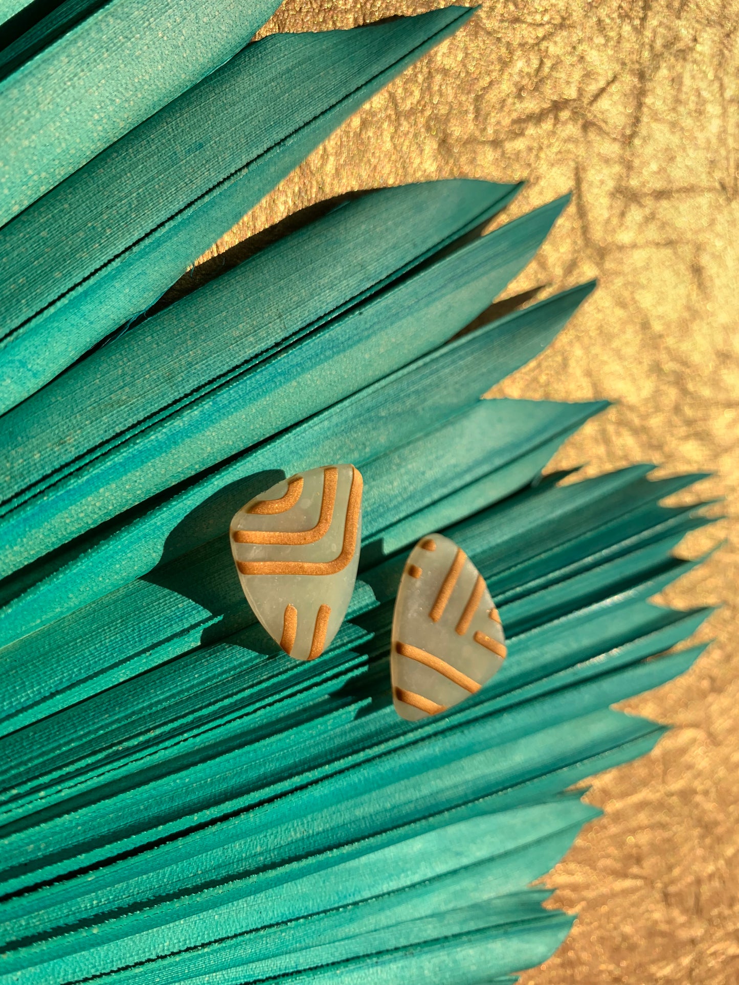 Pathways in Gold: Small Studs